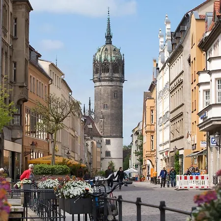 Havenburg Gamaschenmacherin Unten Rechts * Coswig (Anhalt)